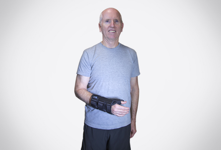 man wearing ready wrist brace by mobility braces